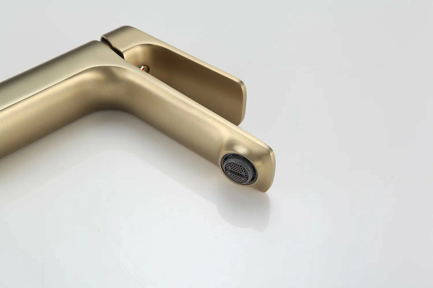 Смеситель для раковины Frap H86-3 F1086-3 золотой сатин