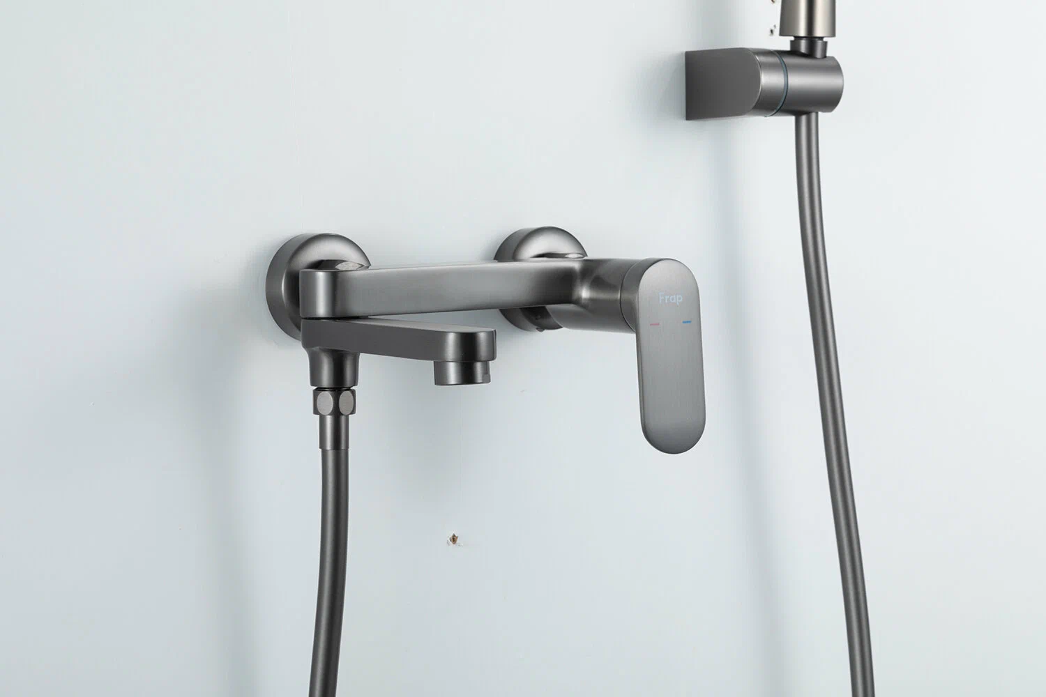 Смеситель для ванны Frap H85-9 F3285-9 оружейная сталь