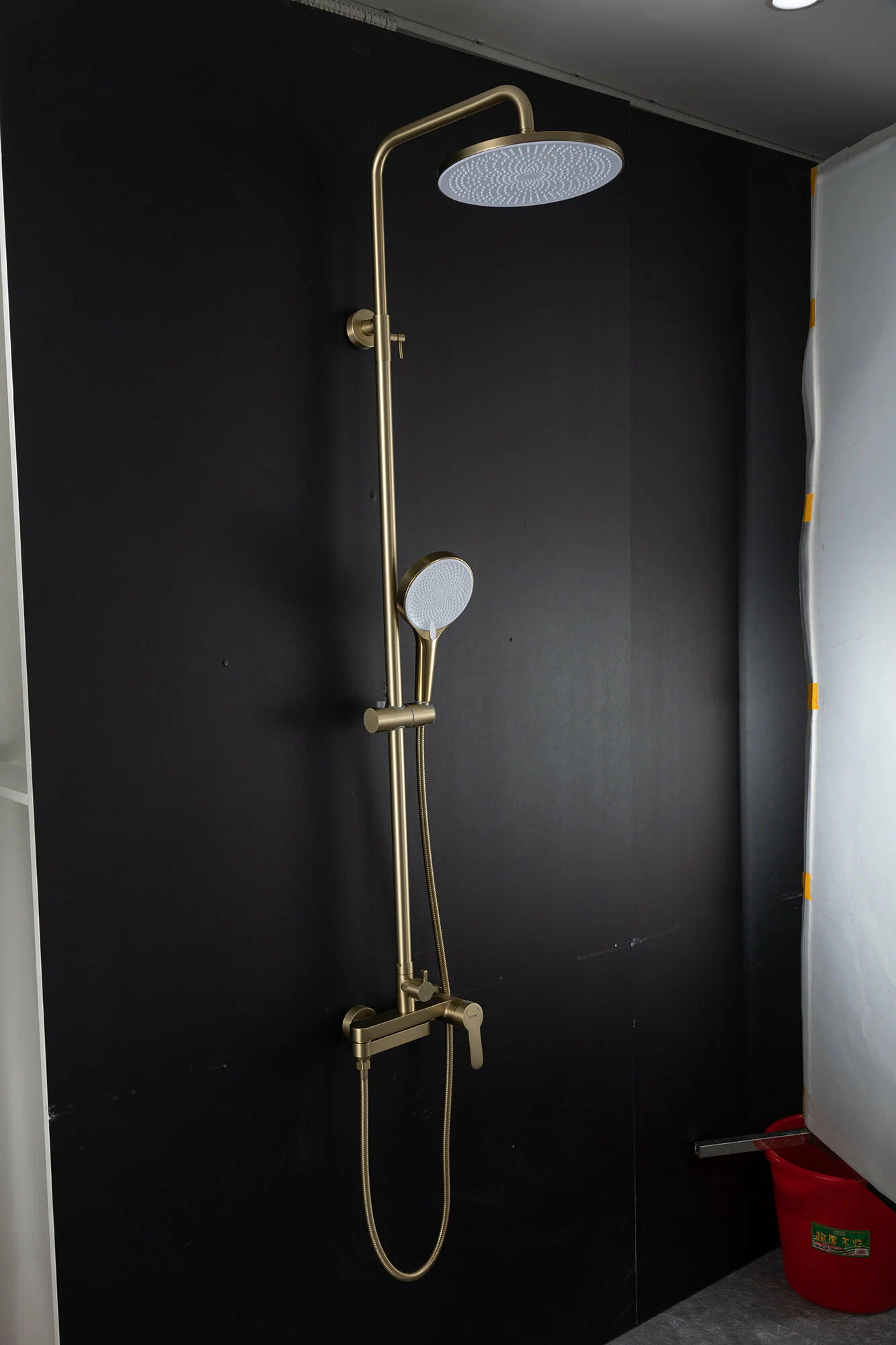 Душевая система Gappo G99-33 G2499-33 золотой сатин