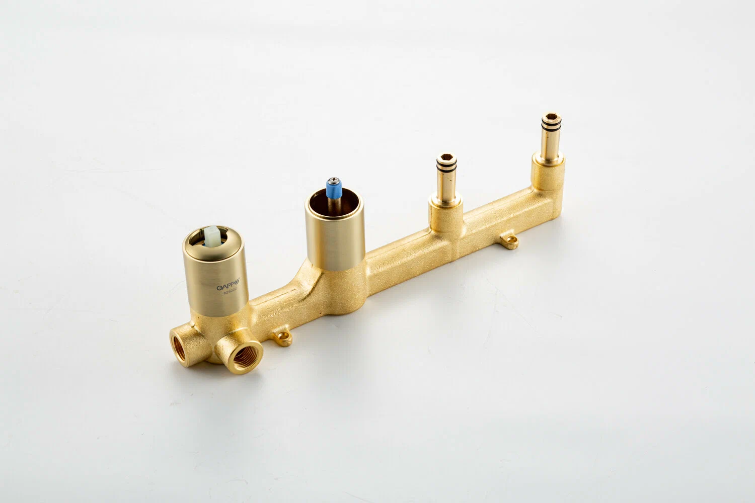 Смеситель для ванны встраиваемый Gappo G06-3 G3306-3 золотой сатин