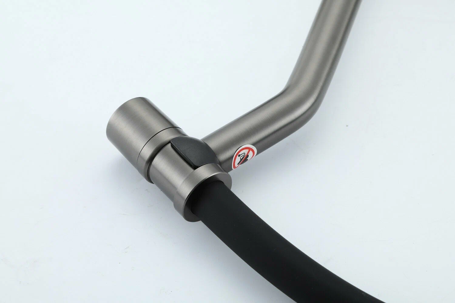 Смеситель для кухни с водопадом Gappo G4098-9 оружейная сталь