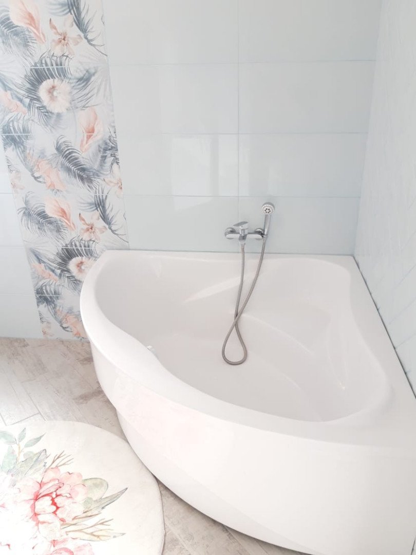 Ванна из литьевого мрамора Castone Миранда 135*135 (с панелью)