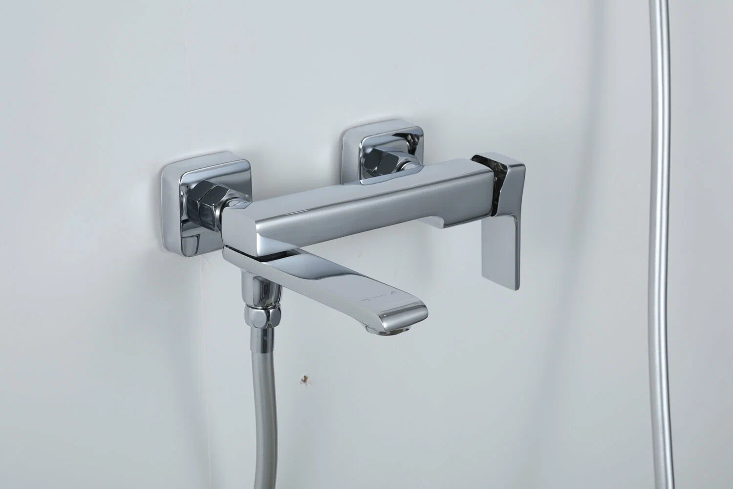 Смеситель для ванны Frap H84 F3284 хром