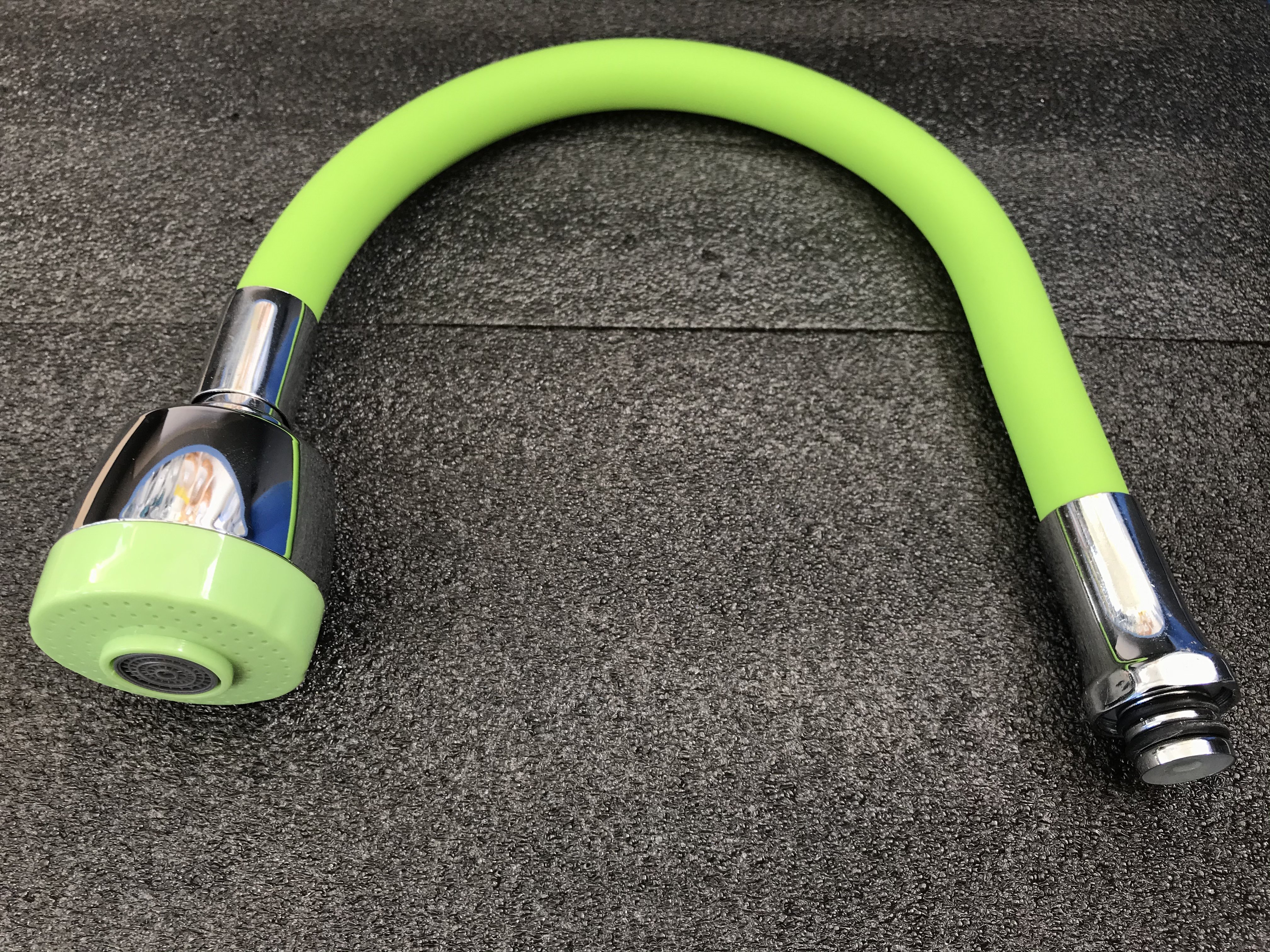 Гибкий излив для смесителя Vaserzberg VS-1G (зеленый)