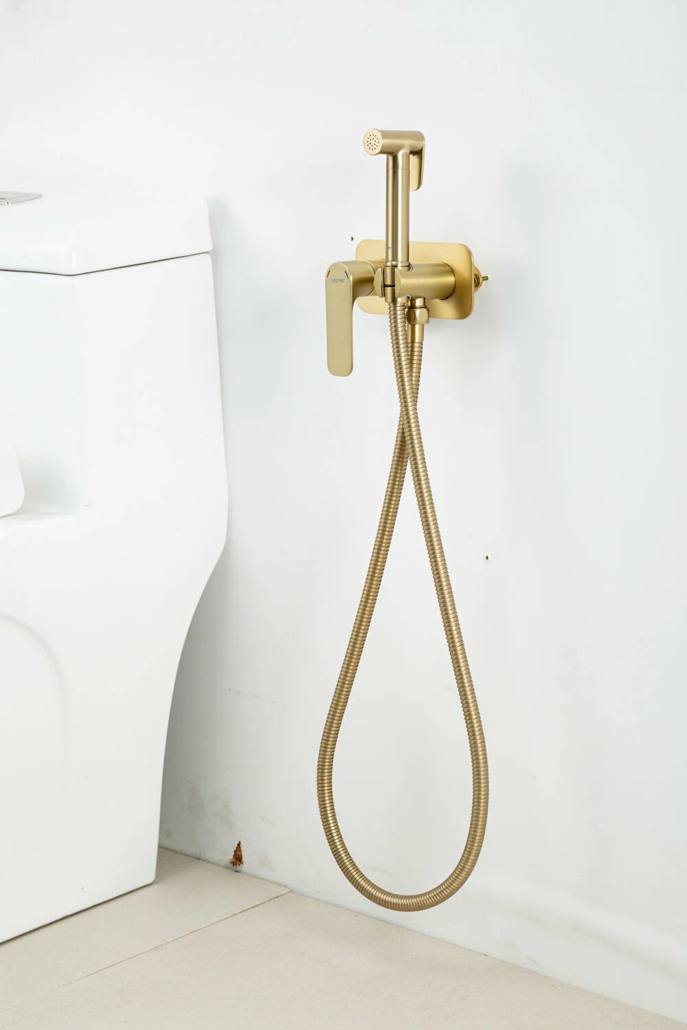 Гигиенический душ встраиваемый Gappo G48-3 G7248-32 золотой сатин