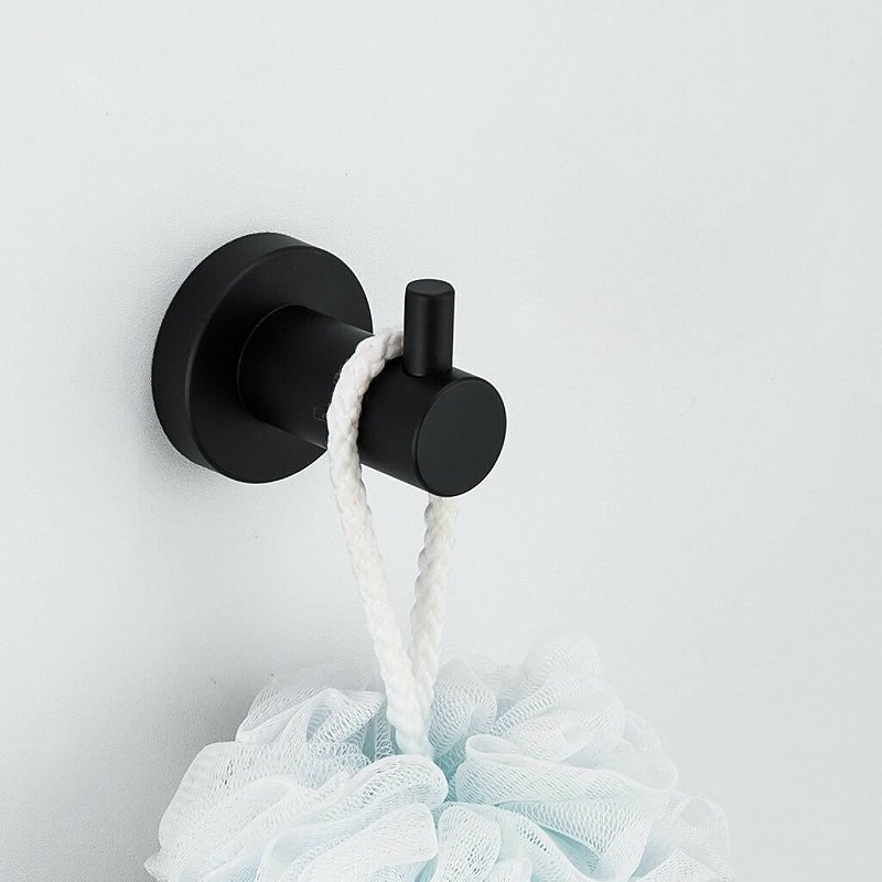 Черный крючок Frap 302 F30205