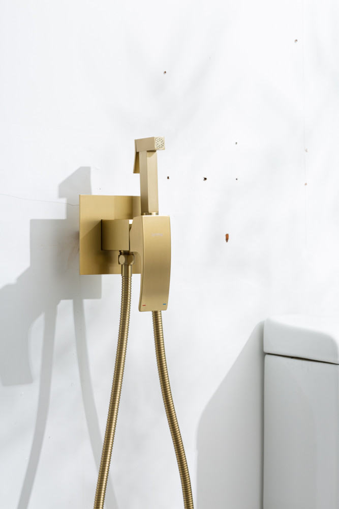 Гигиенический душ встраиваемый Gappo G07-33 G7207-33 золотой сатин