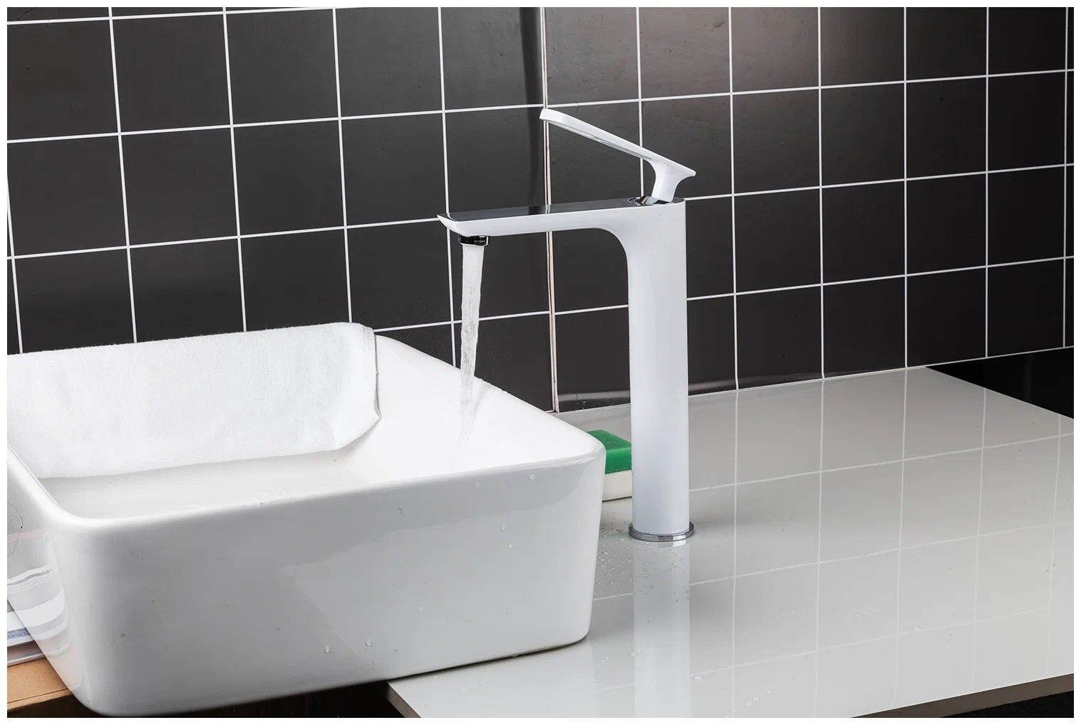 Высокий смеситель для раковины Frap F1052-56 белый-хром