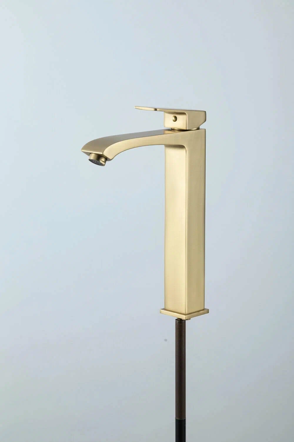 Высокий смеситель для раковины Frap H76-3 F1076-23 золотой сатин