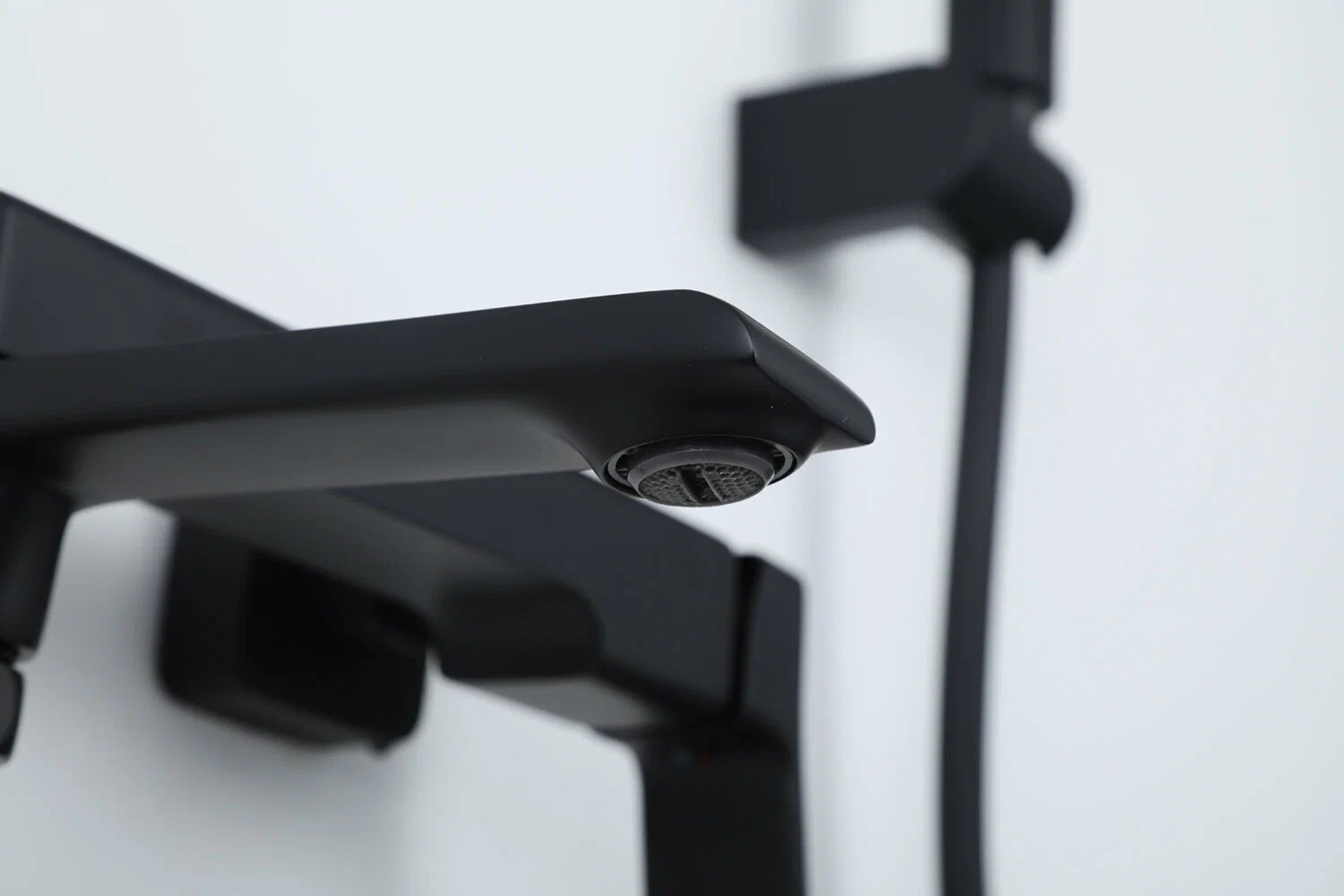 Смеситель для ванны Frap H84-6 F3284-6 черный