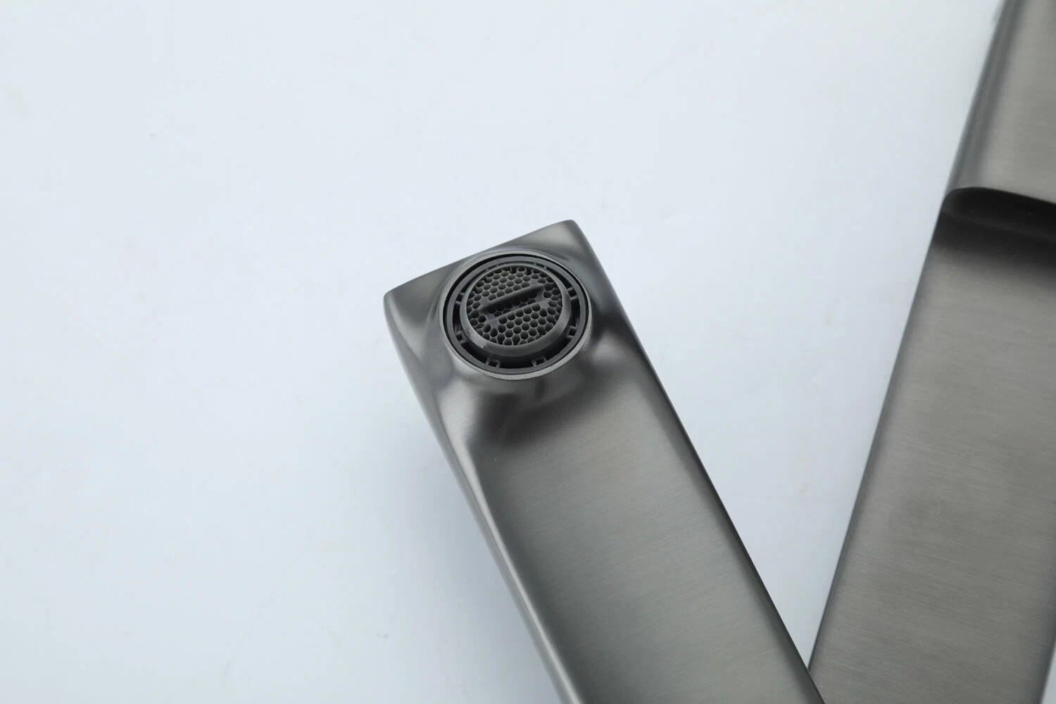 Смеситель для ванны Frap H84-9 F3284-9 оружейная сталь