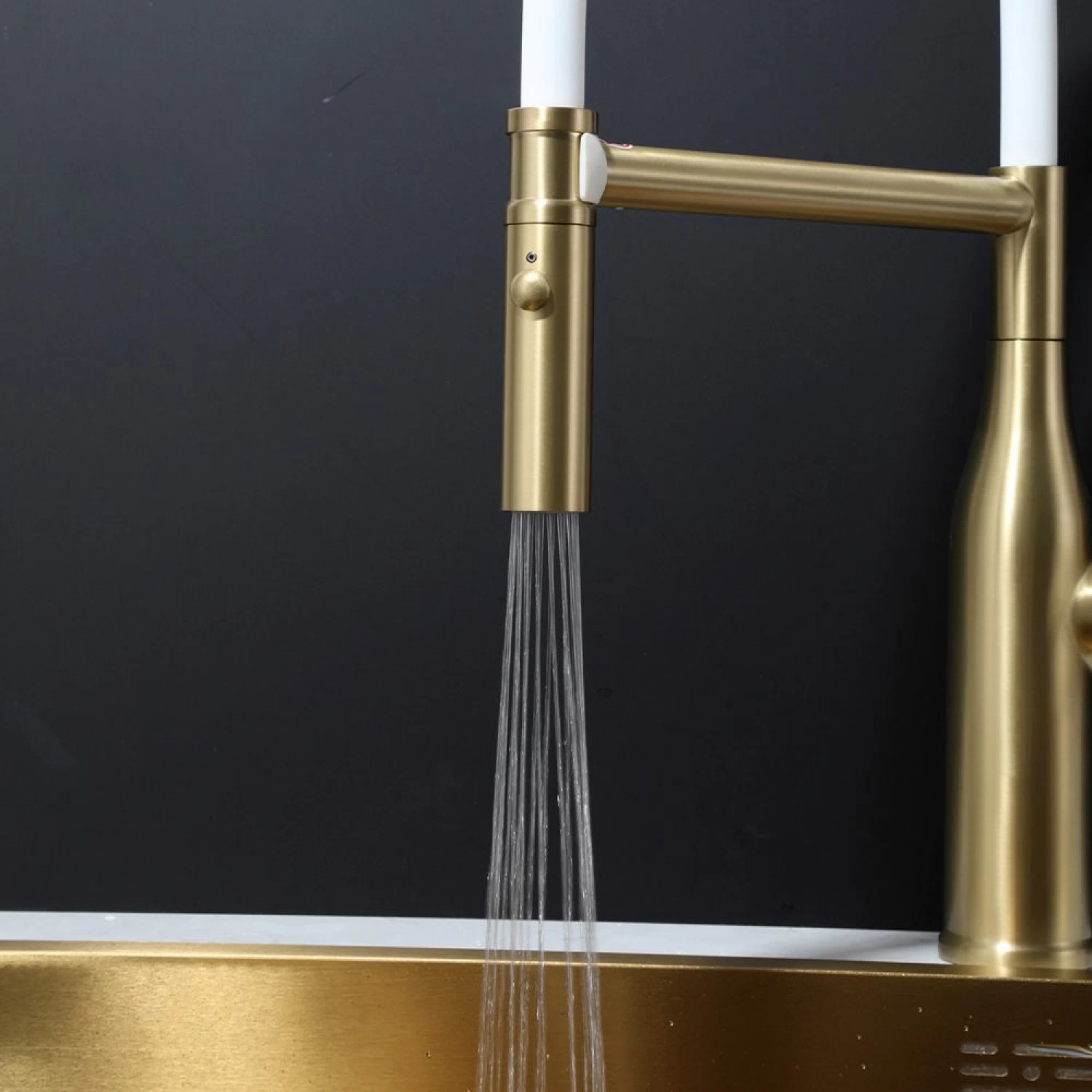 Смеситель для кухни Gappo G4098-23 золотой сатин