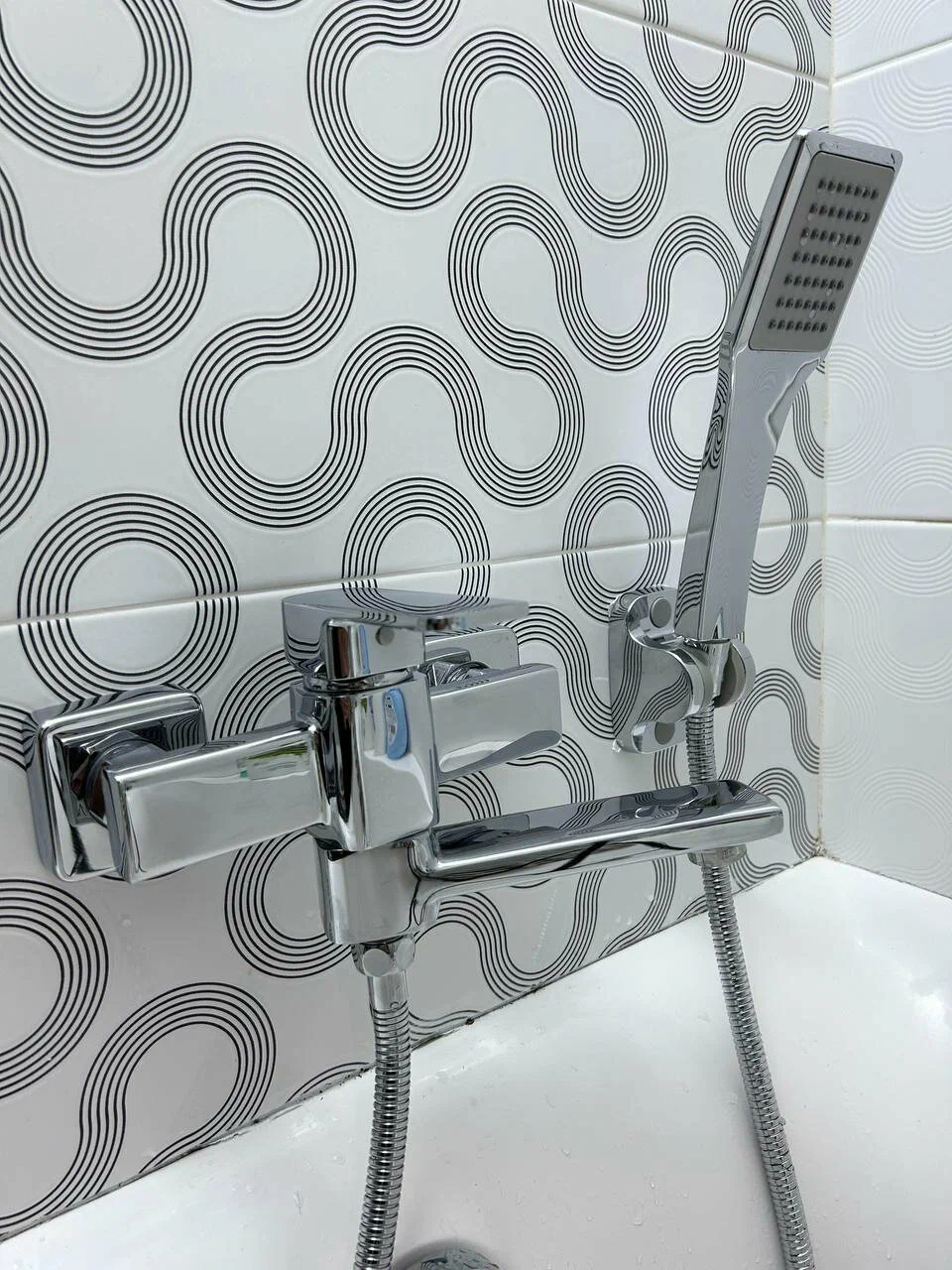 Смеситель для ванны ViEiR V113 V113531 хром