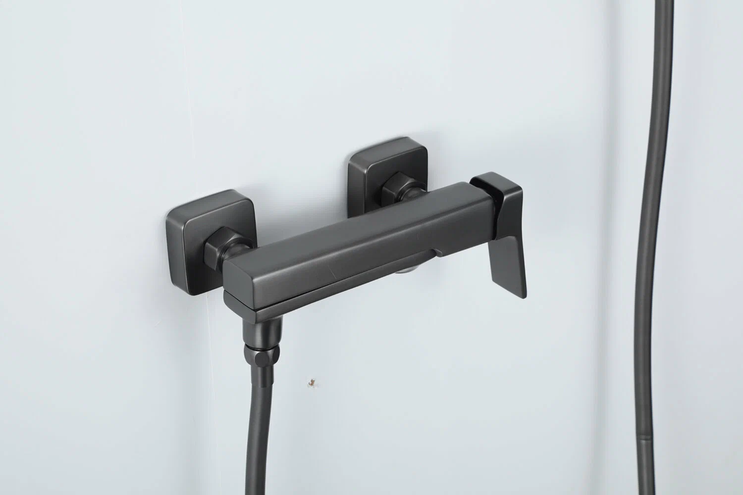 Смеситель для ванны Frap H84-9 F3284-9 оружейная сталь