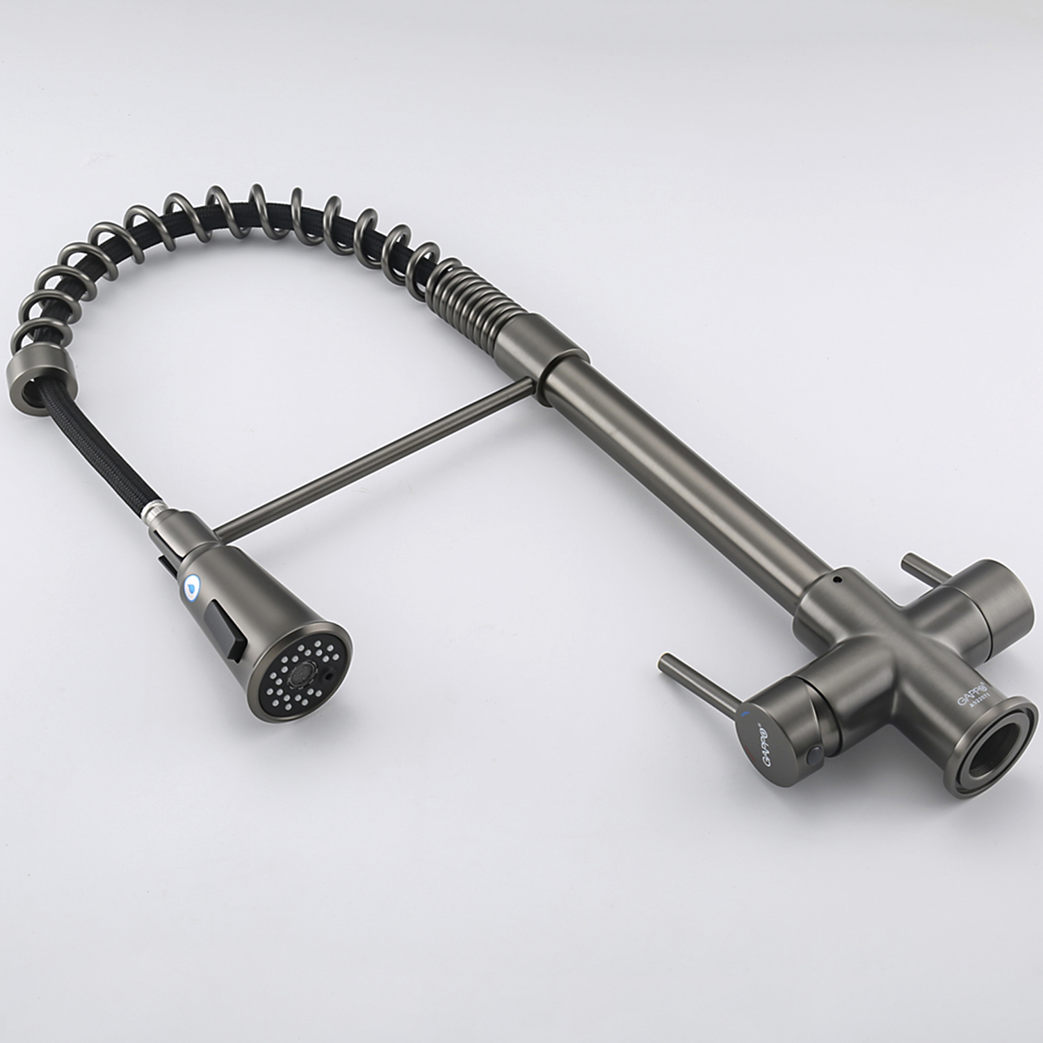 Смеситель для кухни с вытягивающимся изливом и фильтром Gappo G4398-69 оружейная сталь