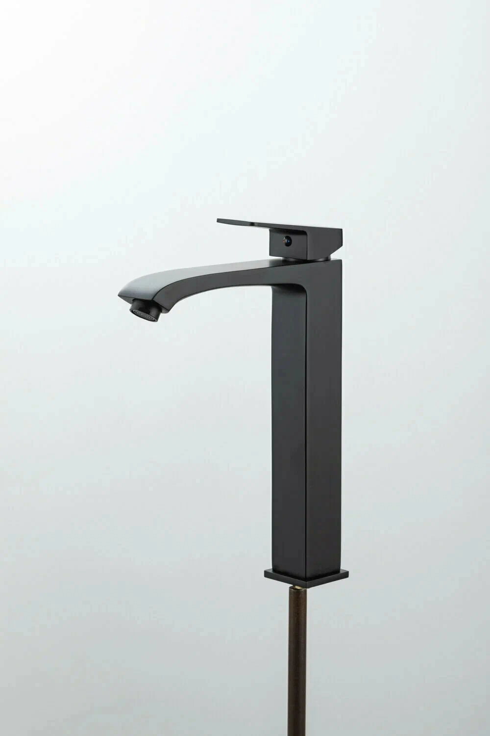 Высокий смеситель для раковины Frap H76-6 F1076-26 черный