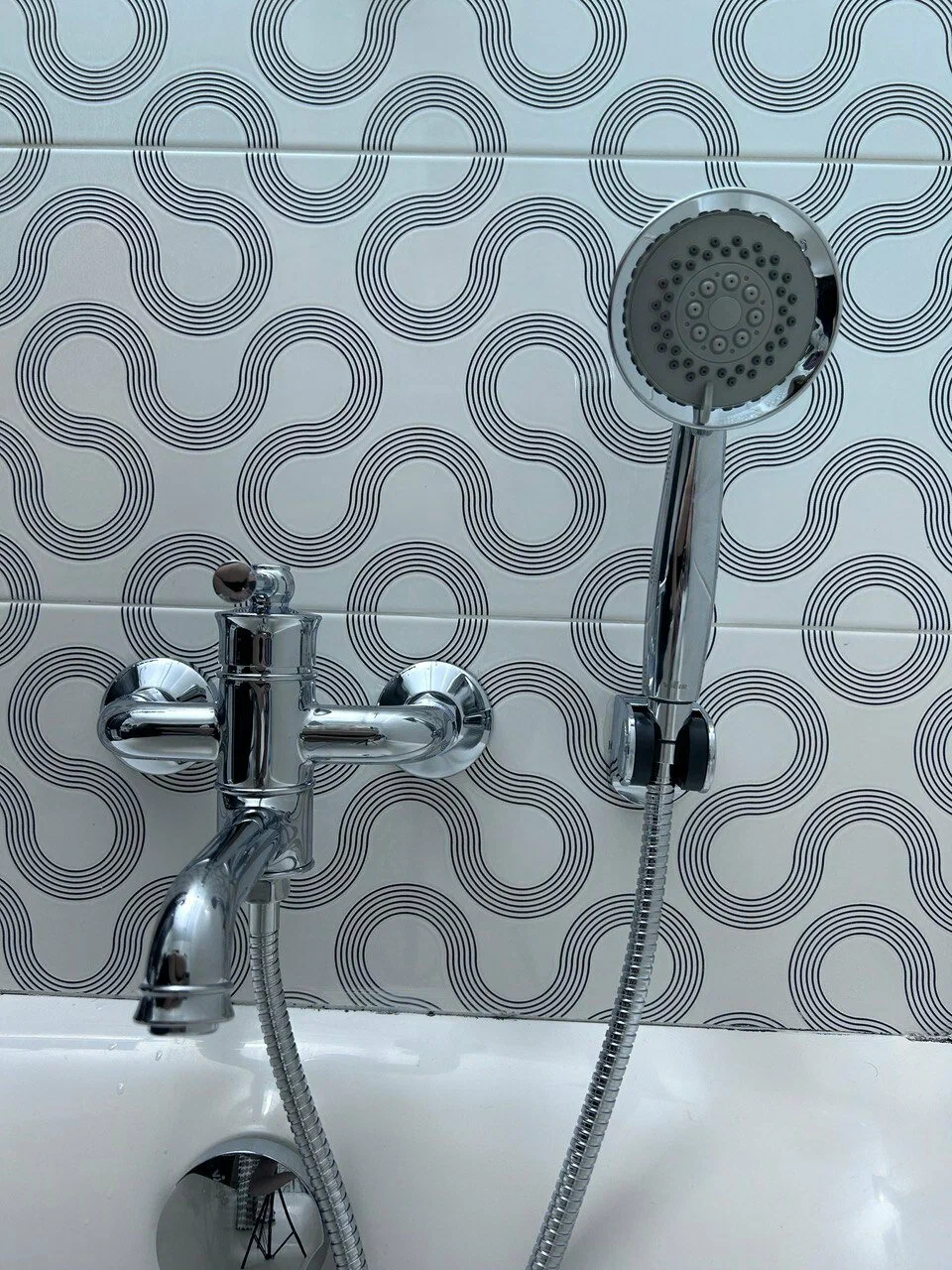 Смеситель для ванны ViEiR V273 V273531  хром