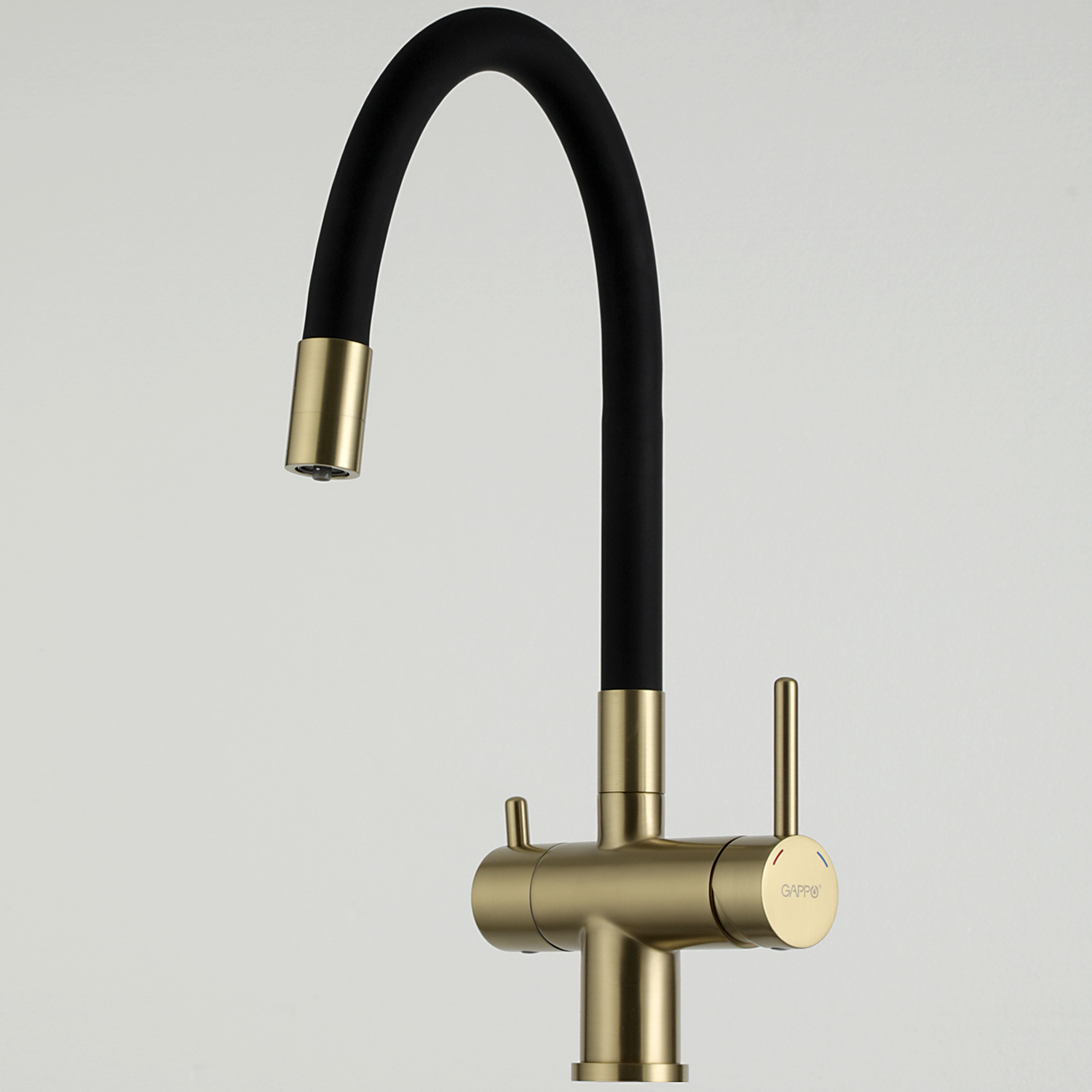 Смеситель для кухни с подключением фильтра Gappo G4398-33 золото-черный