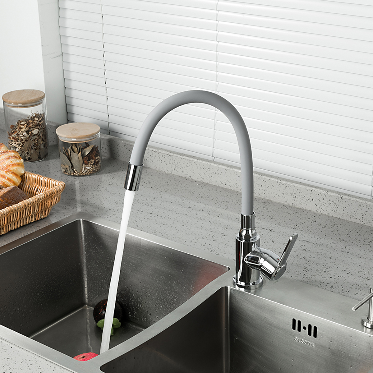 Смеситель для кухни с гибким изливом Frud R052 R42052-31 серый