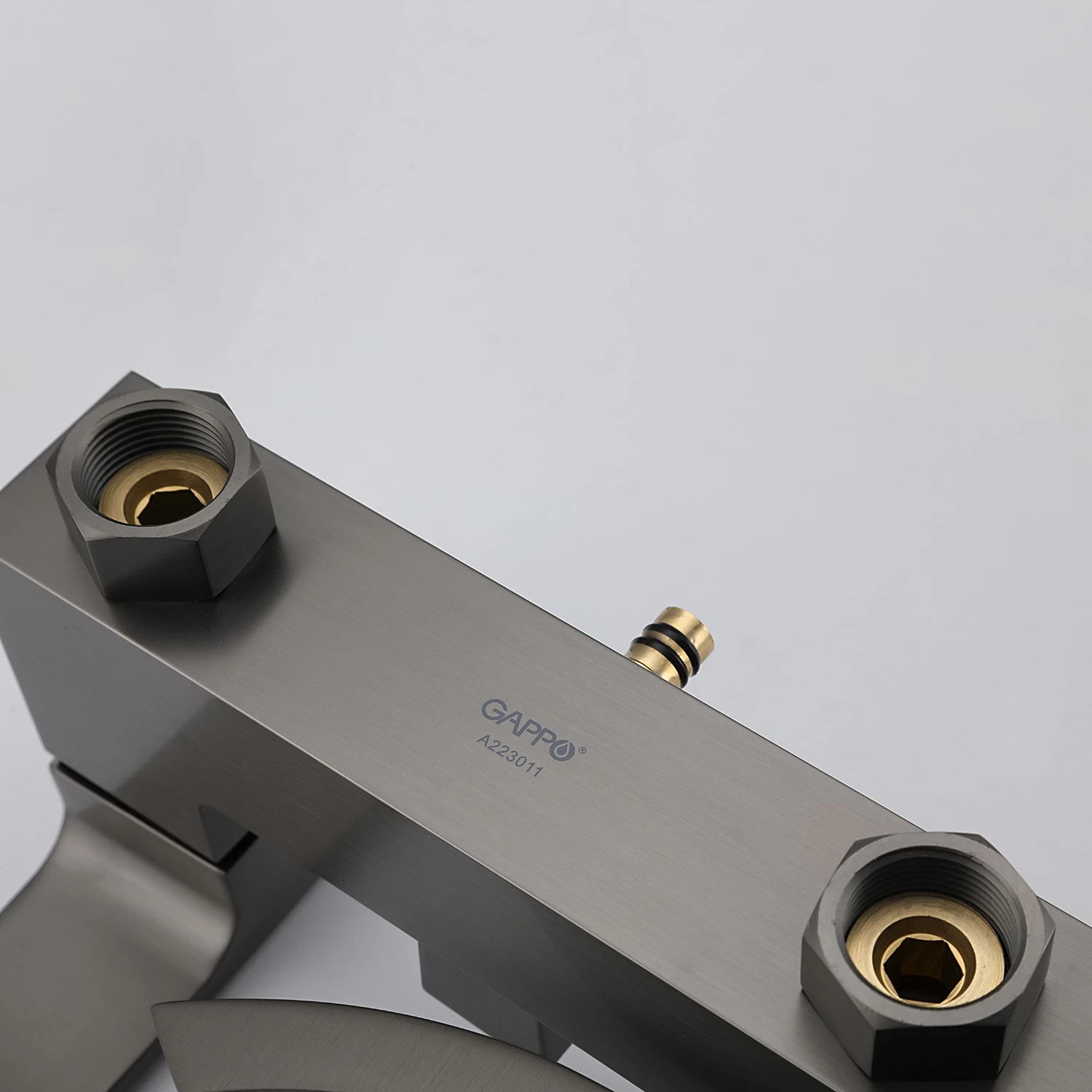 Душевая система Gappo G07-9 G2407-9 оружейная сталь