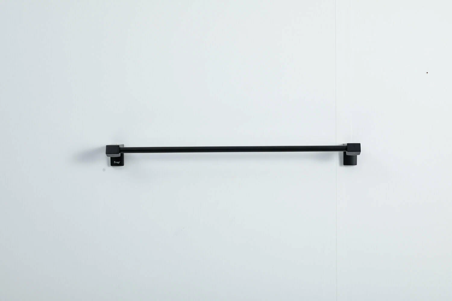 Прямой полотенцедержатель Frap F306-6 F30601-6 черный