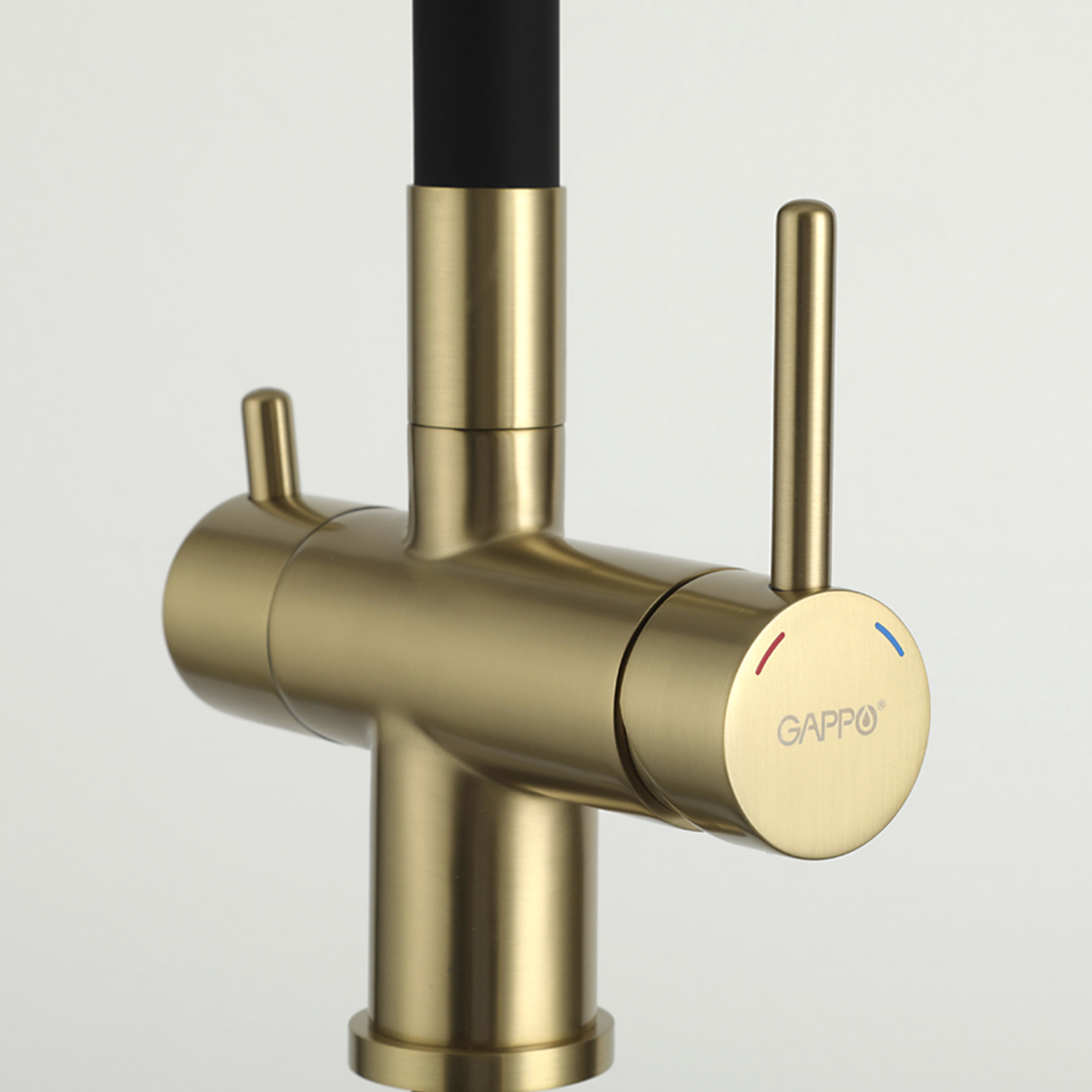 Смеситель для кухни с подключением фильтра Gappo G4398-33 золото-черный