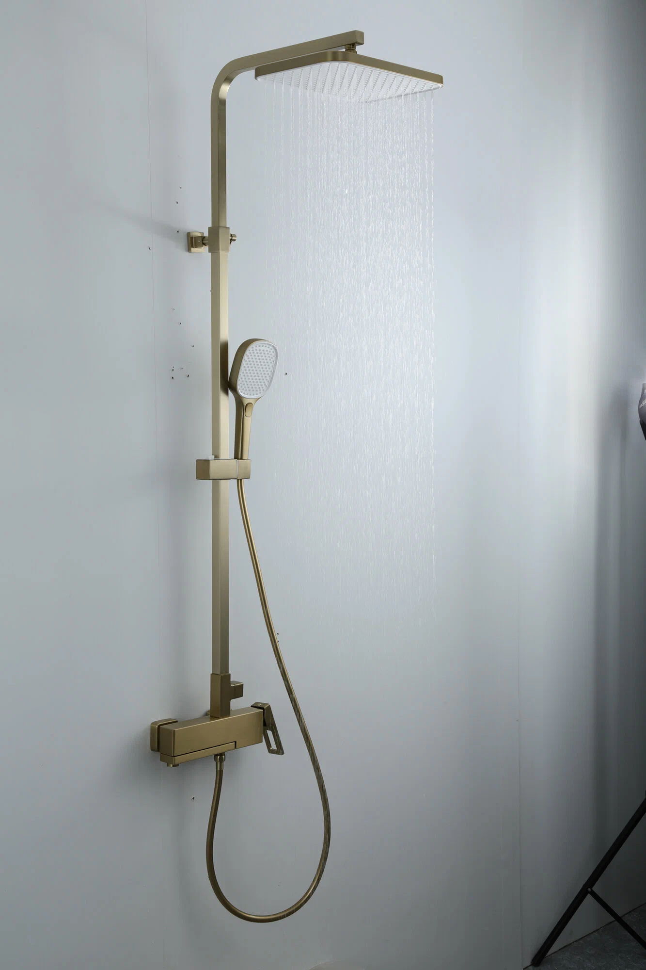 Душевая система Gappo G17-3 G2417-3 золотой сатин