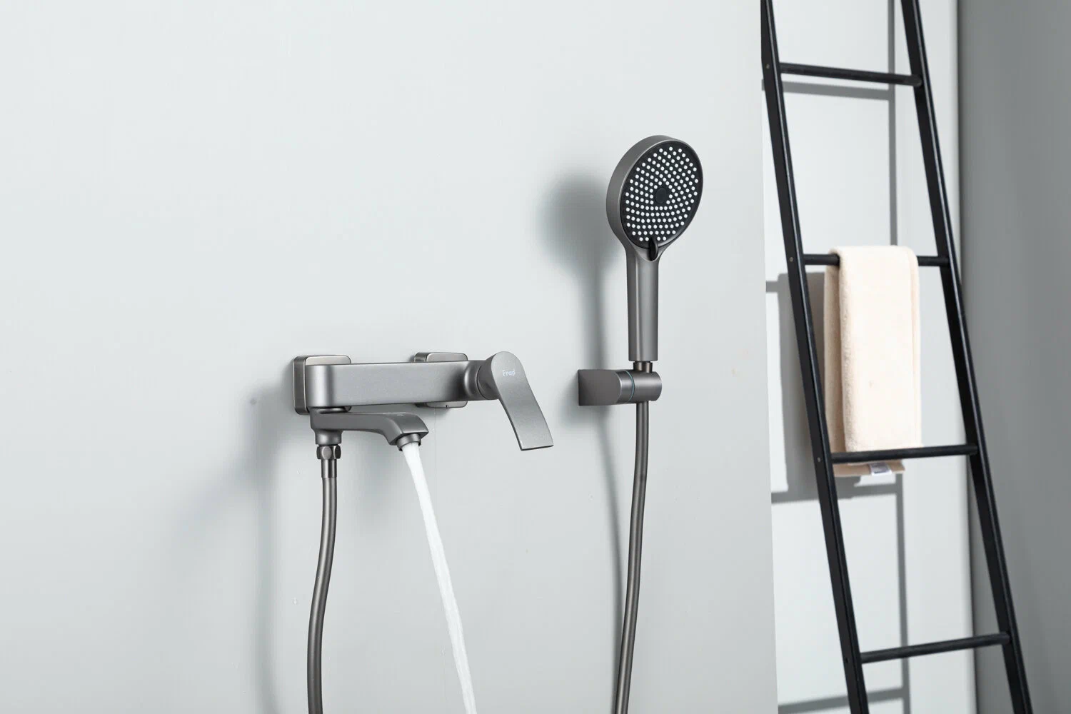 Смеситель для ванны Frap H75-9 F3275-19 графит