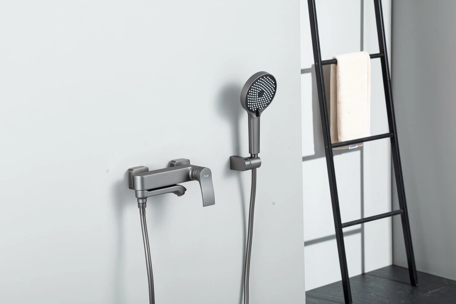 Смеситель для ванны Frap H75-9 F3275-19 графит