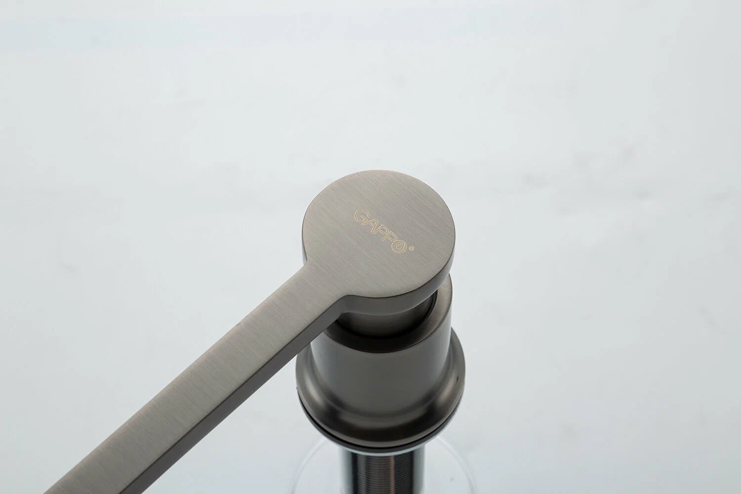 Дозатор жидкого мыла Gappo G406-9 оружейная сталь