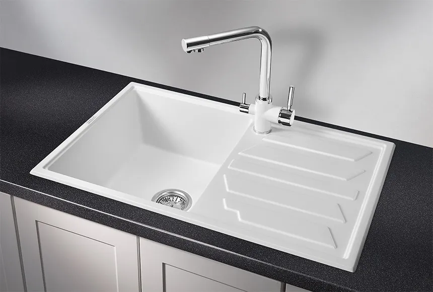 Кухонная мойка Granula GR-8002 Арктик (белый)