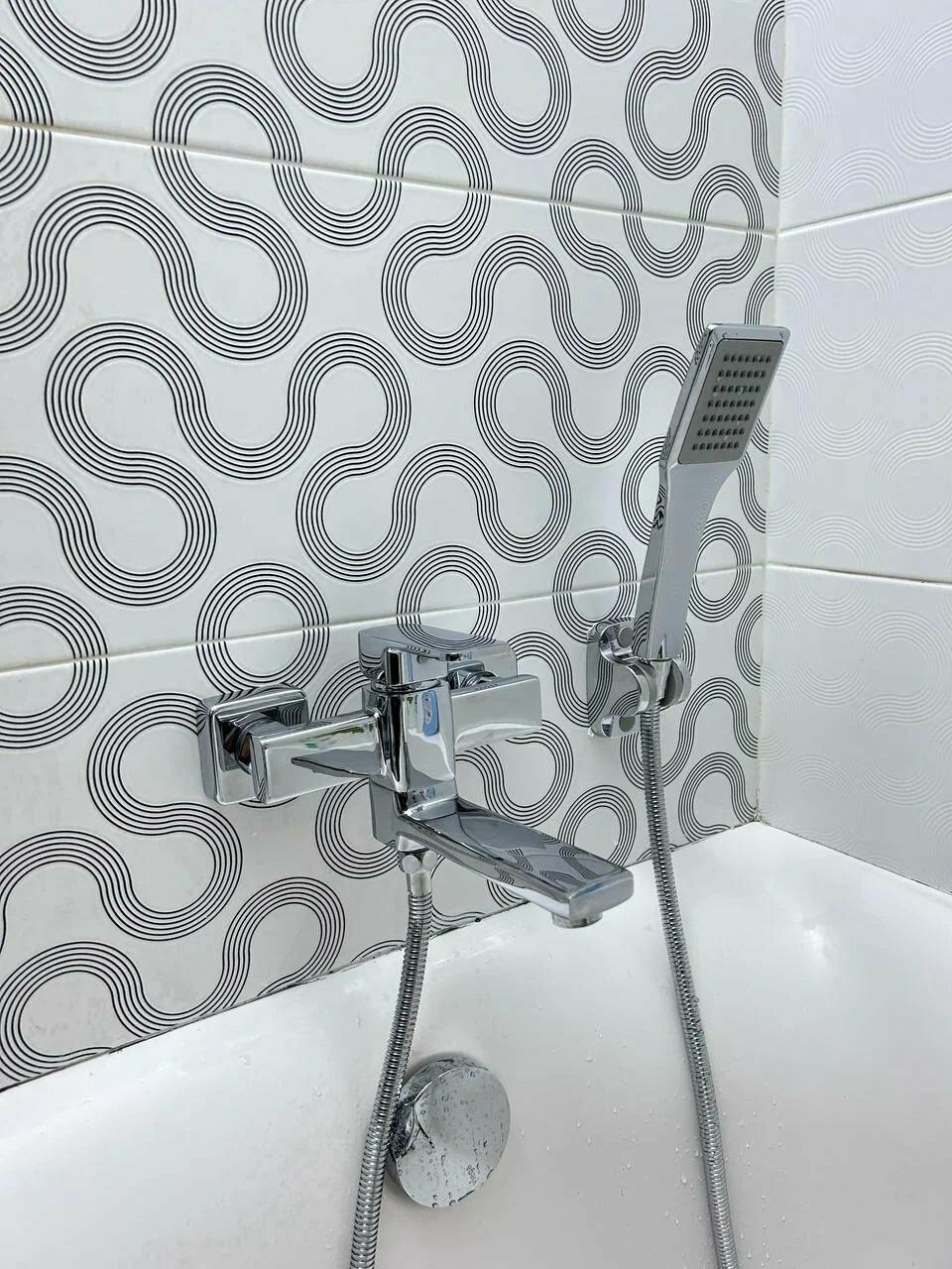 Смеситель для ванны ViEiR V113 V113531 хром