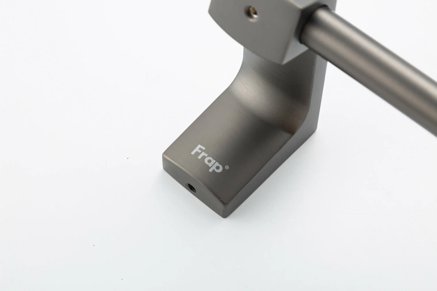 Прямой полотенцедержатель Frap F306-9 F30601-9 оружейная сталь