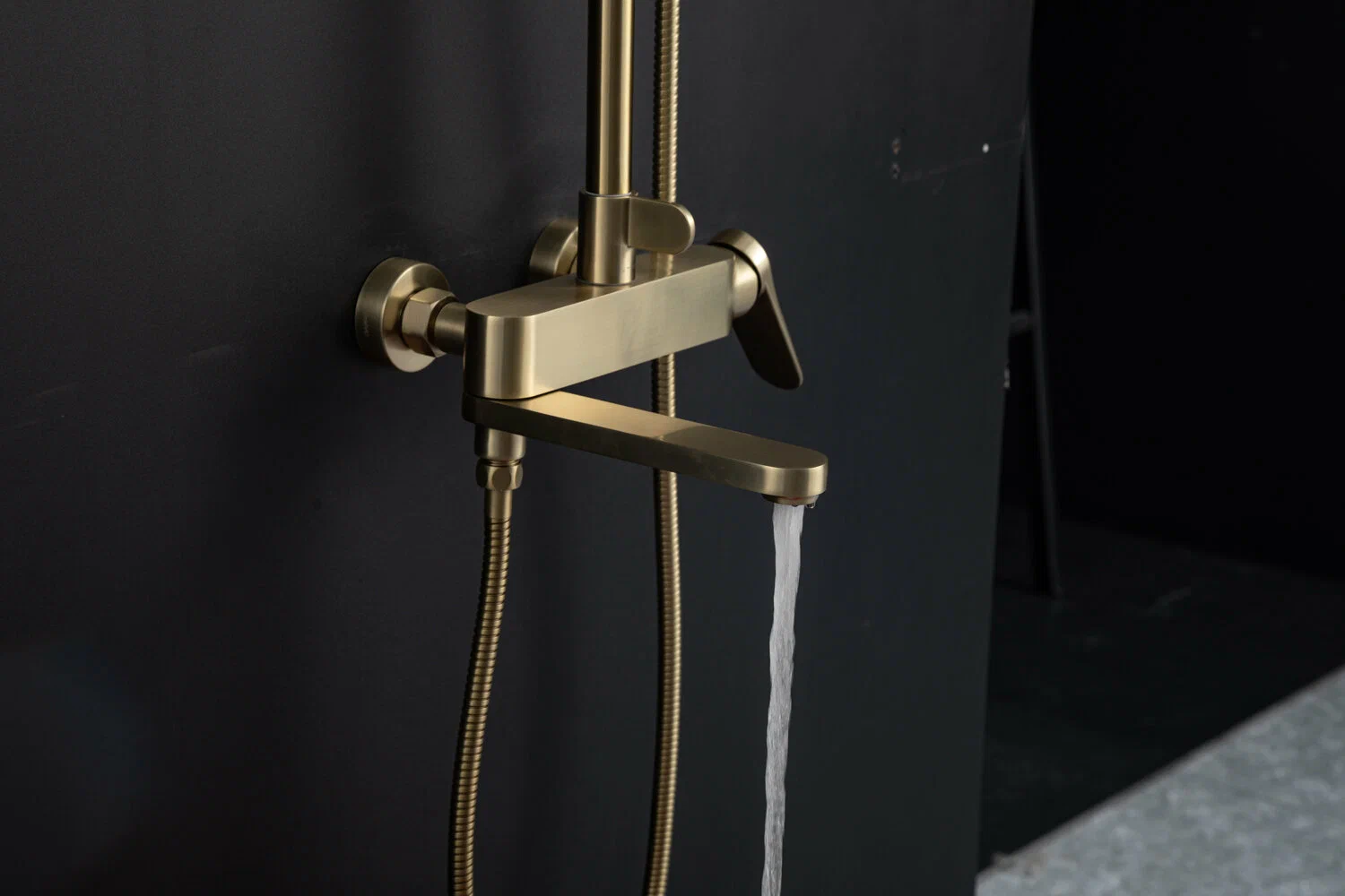 Душевая система Gappo G10-3 G2410-3 золотой сатин