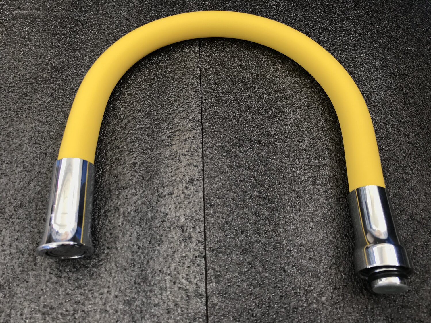 Гибкий излив для смесителя Vaserzberg VS-2Y (желтый)