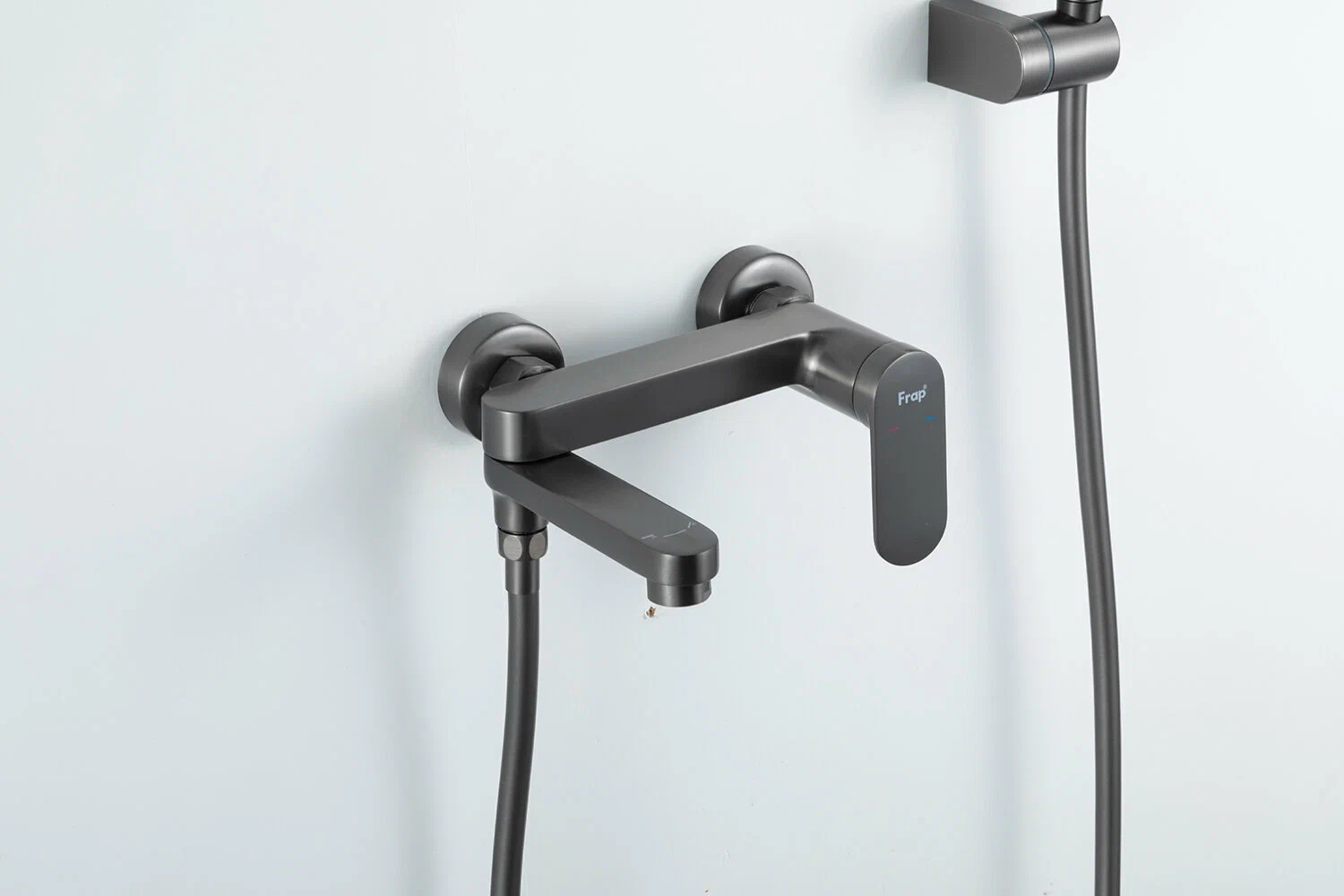 Смеситель для ванны Frap H85-9 F3285-9 оружейная сталь