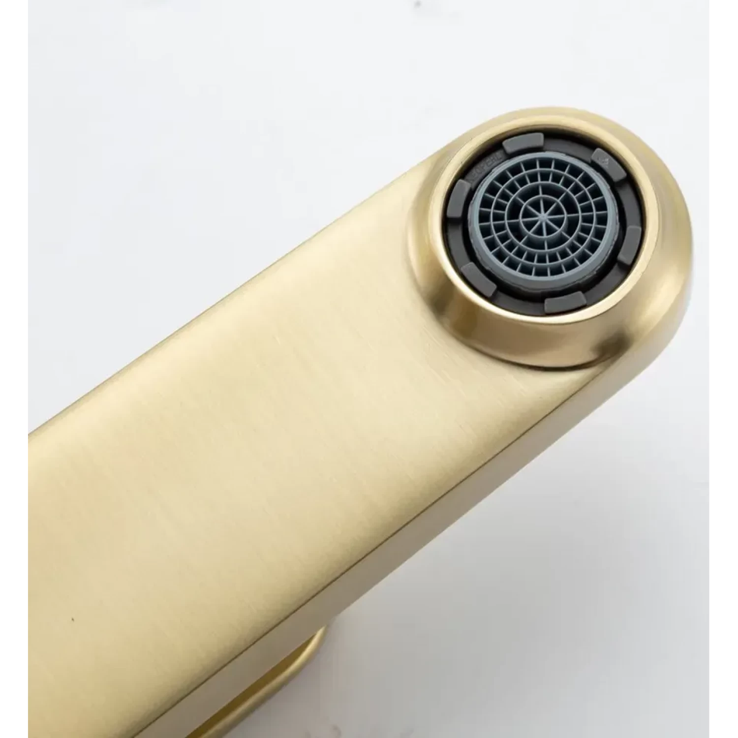 Смеситель для раковины Gappo G10-3 G1010-3 золотой сатин