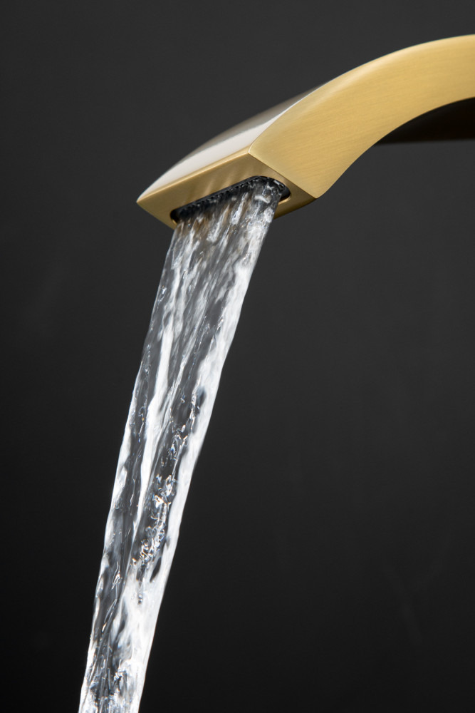 Смеситель для ванны Gappo G07-33 G3207-33 золотой сатин