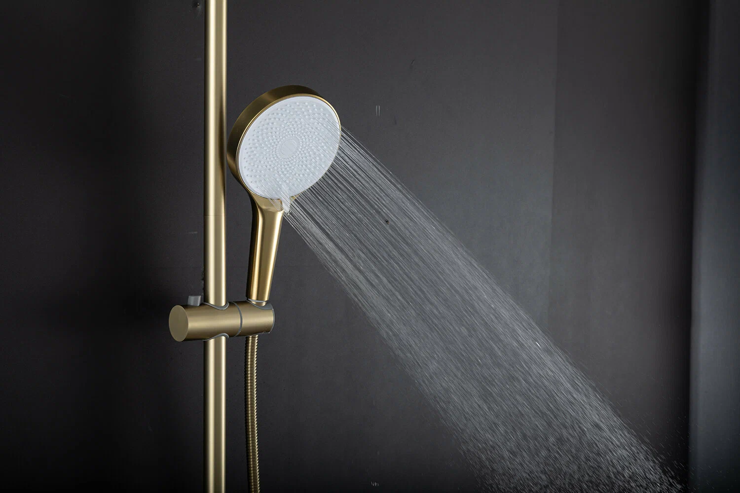 Душевая система Gappo G99-33 G2499-33 золотой сатин