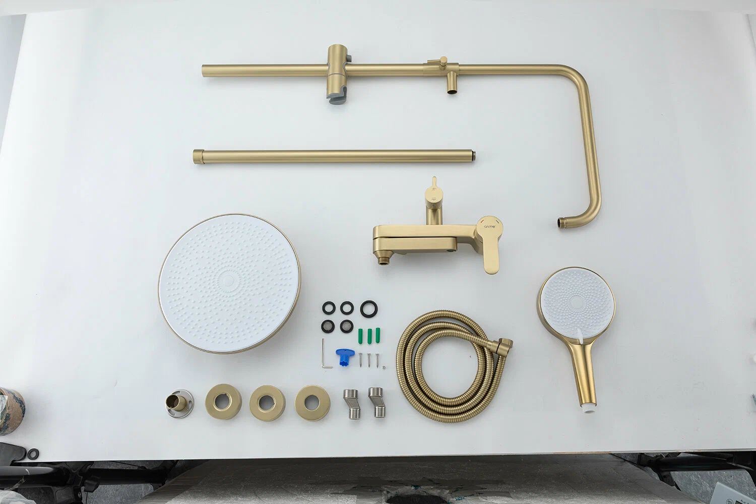 Душевая система Gappo G99-33 G2499-33 золотой сатин