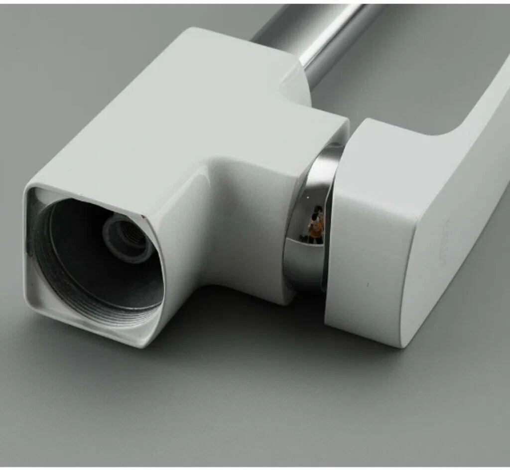 Смеситель для кухни с гибким изливом Frud R43151-8 белый-хром