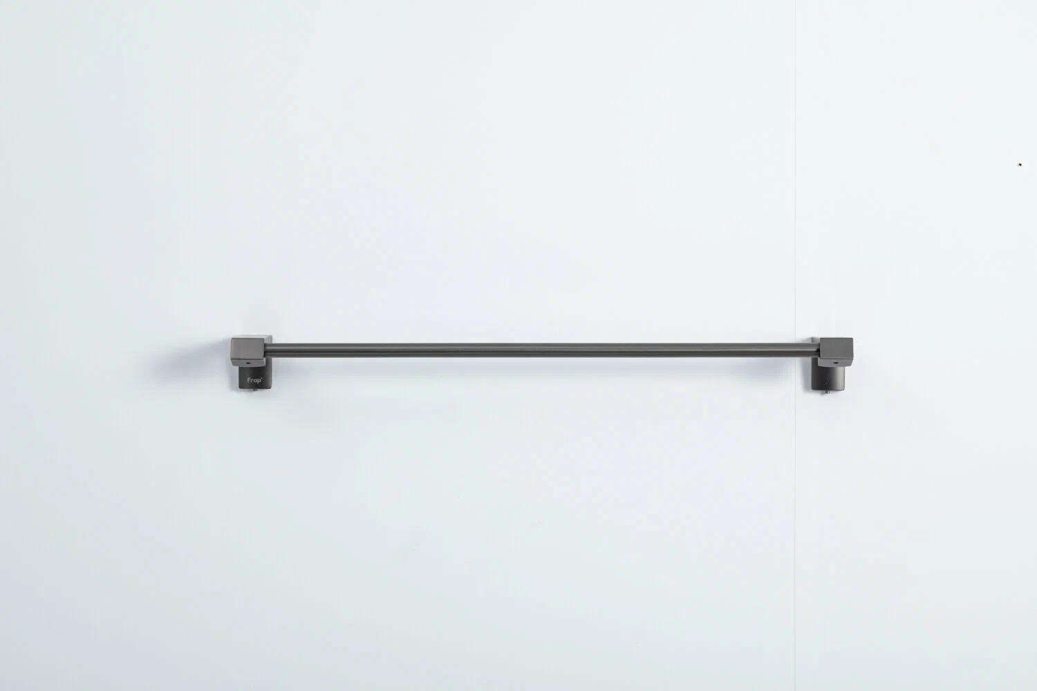 Прямой полотенцедержатель Frap F306-9 F30601-9 оружейная сталь