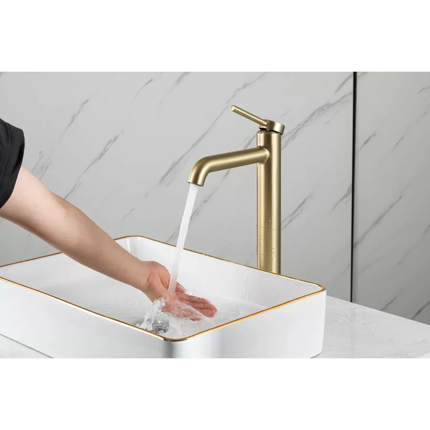 Высокий смеситель для раковины Gappo G06-3 G1006-23 золотой сатин