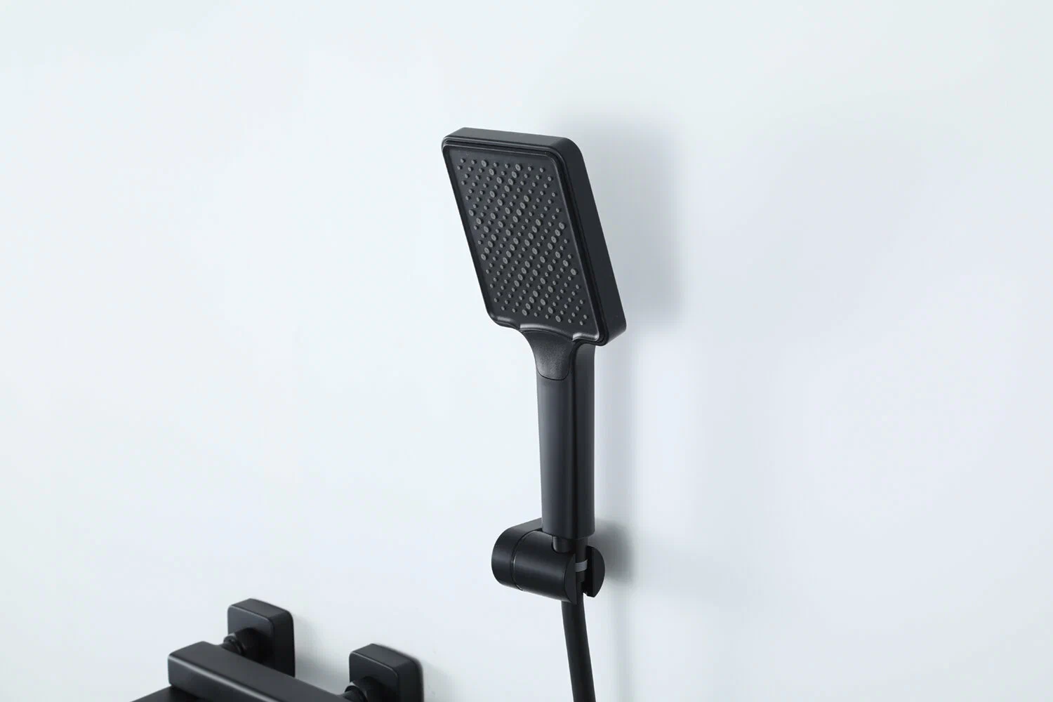 Смеситель для ванны Frap H84-6 F3284-6 черный