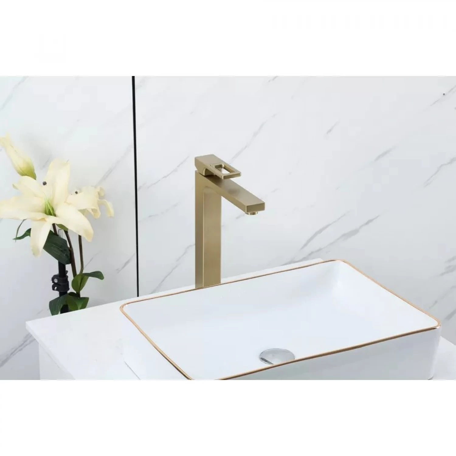 Высокий смеситель для раковины Gappo G17-3 G1017-32 золотой сатин