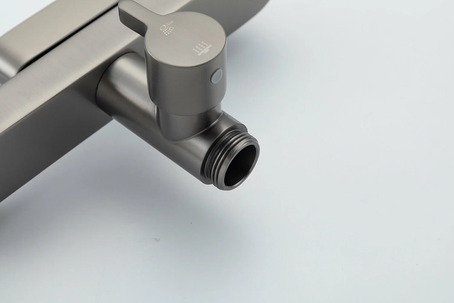 Душевая система Gappo G99-39 G2499-39 оружейная сталь