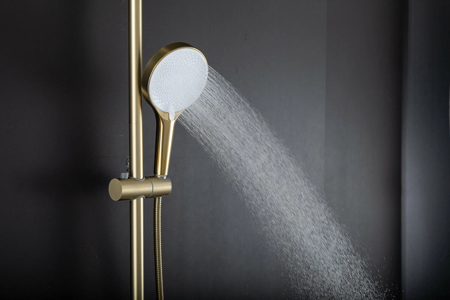 Душевая система Gappo G99-33 G2499-33 золотой сатин