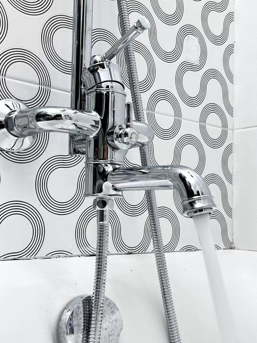 Душевая стойка со смесителем ViEiR V273 V273562 хром