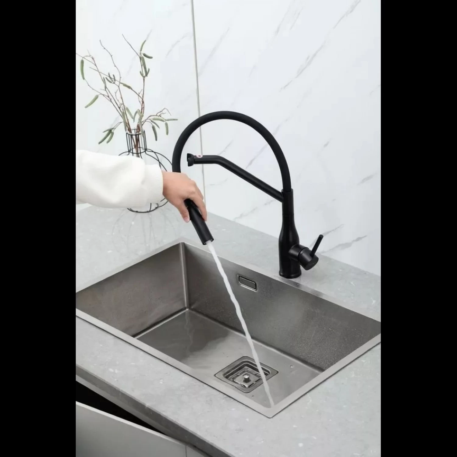 Смеситель для кухни Gappo G4098-16 черный