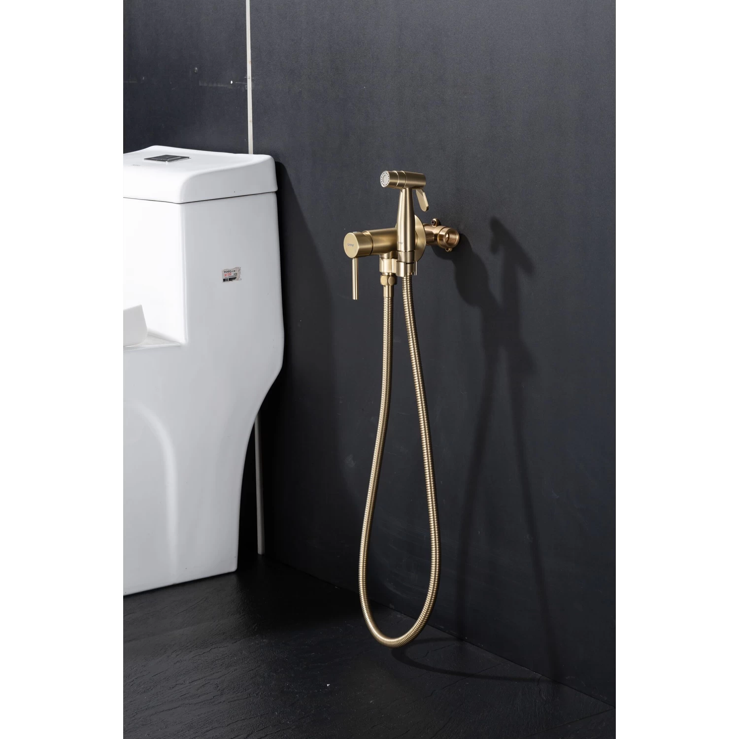 Гигиенический душ встраиваемый Gappo G06-3 G7206-3 золотой сатин